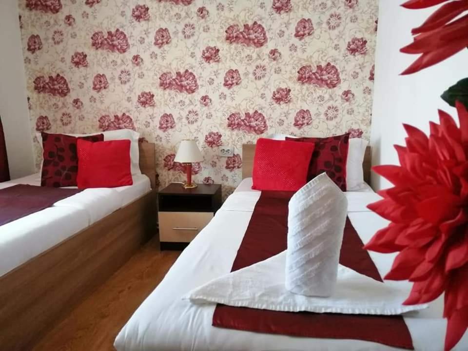 فندق Casa Regala Ear كرايوفا المظهر الخارجي الصورة